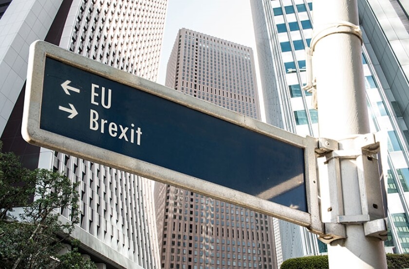 Brexit road sign to EU or London