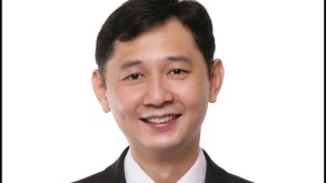 Image Border Editor: https://www.tuxpi.com/photo-effects/borders