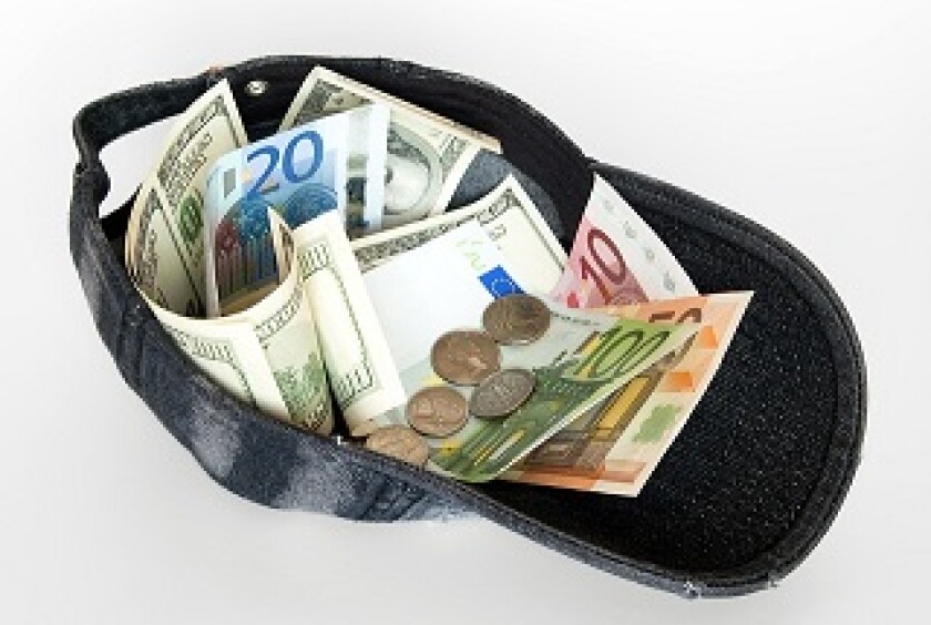 money-charity-beggar 320 x 215