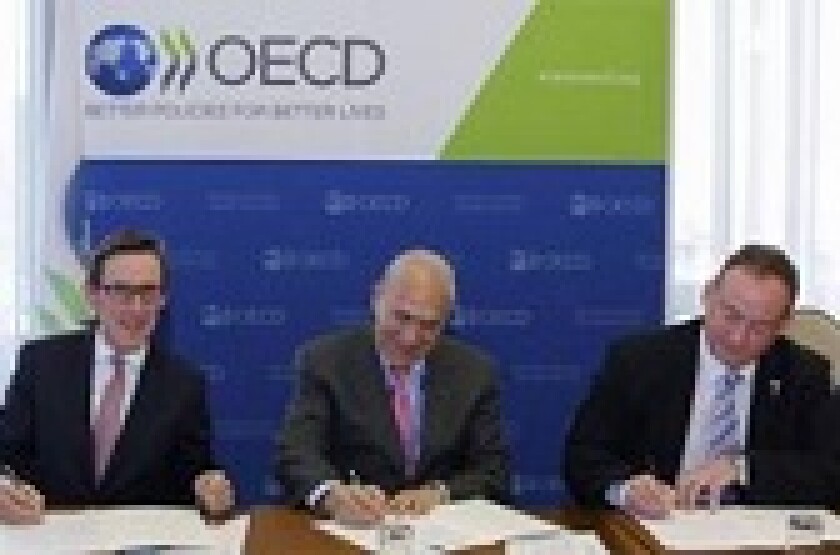 Signing OECD