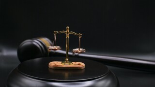 gavel-7499911.jpg