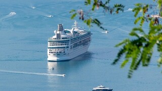 ferry-4607185-1920.jpg