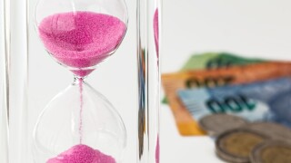 hourglass-1703349 (1).jpg