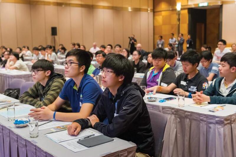 students-gu36875web.jpg