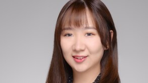 OneDrive_1_9-30-2022/Grace Du.jpg