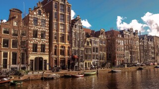 amsterdam-4045137.jpg