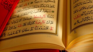 AdobeStock_23796041_koran
