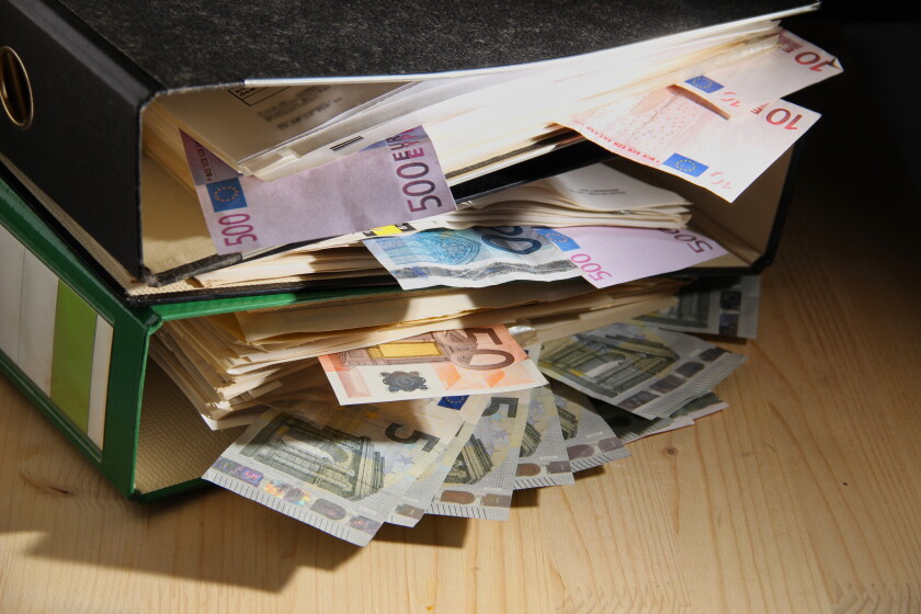 money-5350262.jpg