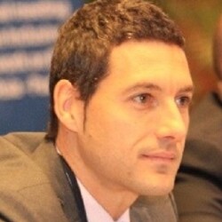 Manuel de los Santos crop 2.jpg