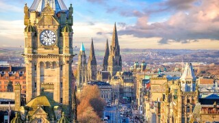 Old town Edinburgh and Edinburgh castle