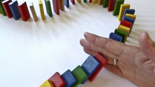 dominoes-1902622.jpg