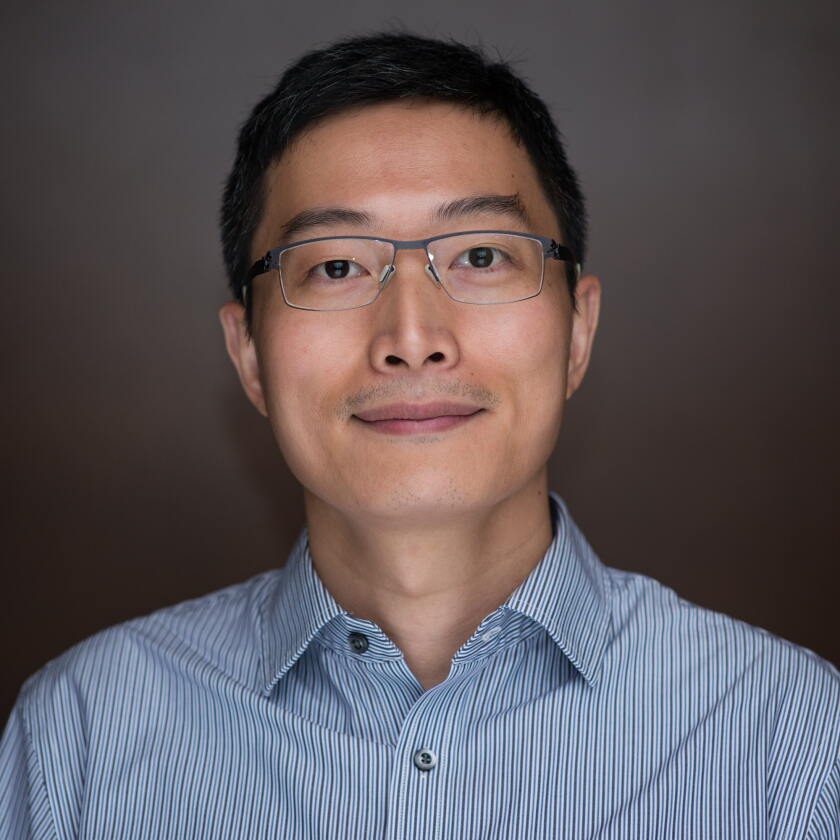 Yihong sq-comp.jpg