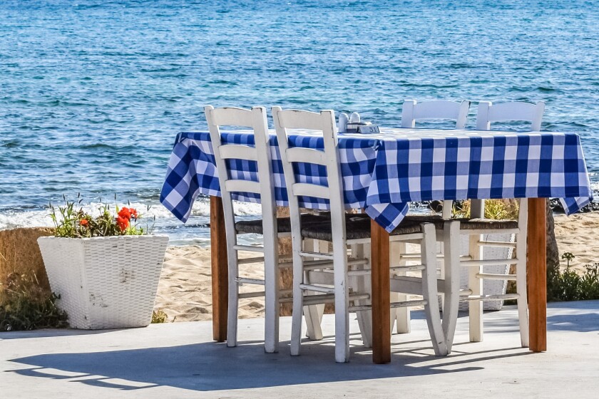 table-2918953.jpg