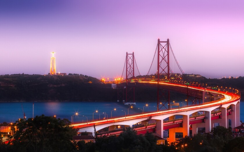lisbon-1973531.jpg