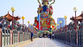 Temple in Taiwan.jpg