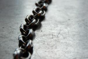vertical-chain.jpg