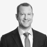 Daniel-Schoenenberger-Portrait_web_final-1-300x300.jpg