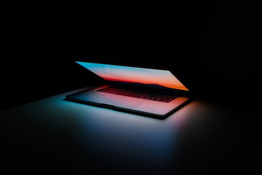 ales-nesetril-laptop-600x400.jpg