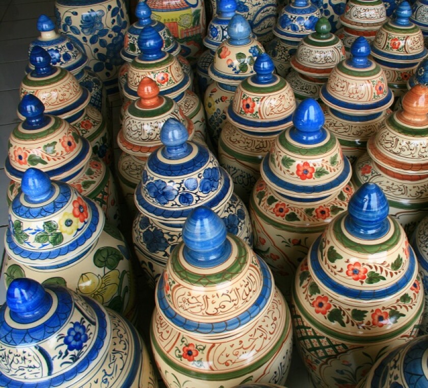 AdobeStock_133597471_pots