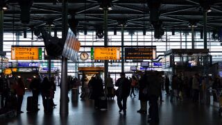 Amsterdam_airport_2000.jpg