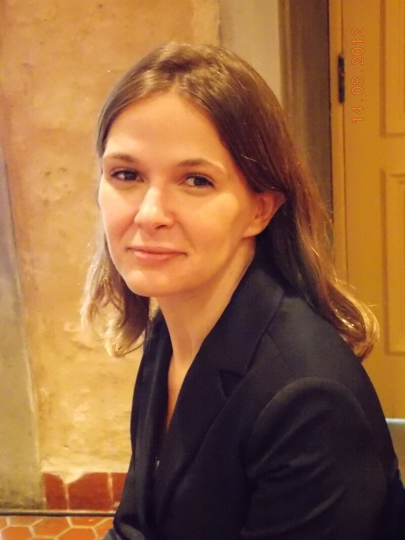 Adriana Moura.jpg