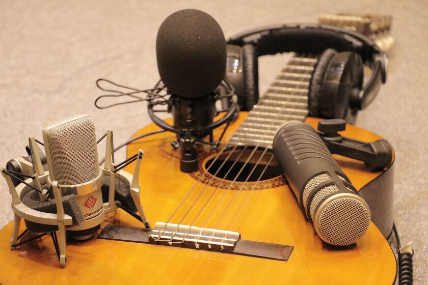 mic-5339050.jpg