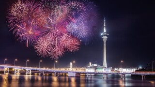 fireworks-1415532.jpg