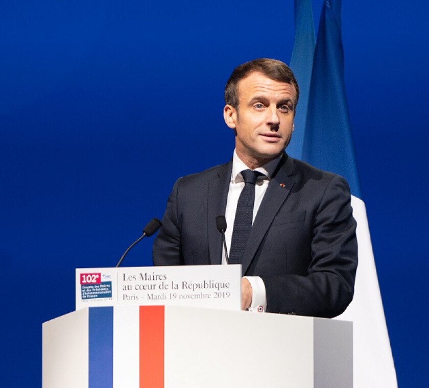 Macron faces a close race (Jacques Paquier)
