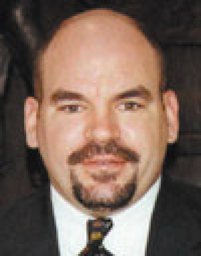kelly-sep03.jpg