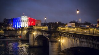 paris-1293747.jpg