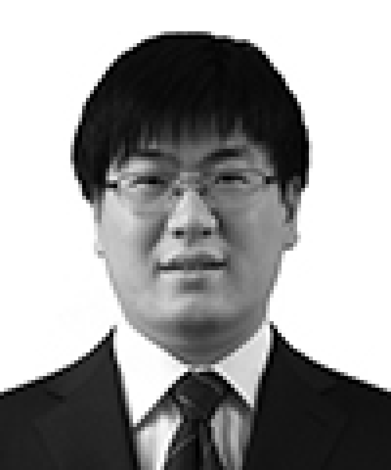 jia-hongbo-grey.jpg