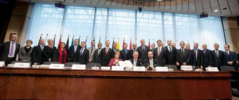 EU ministers at UPC signing ceremony