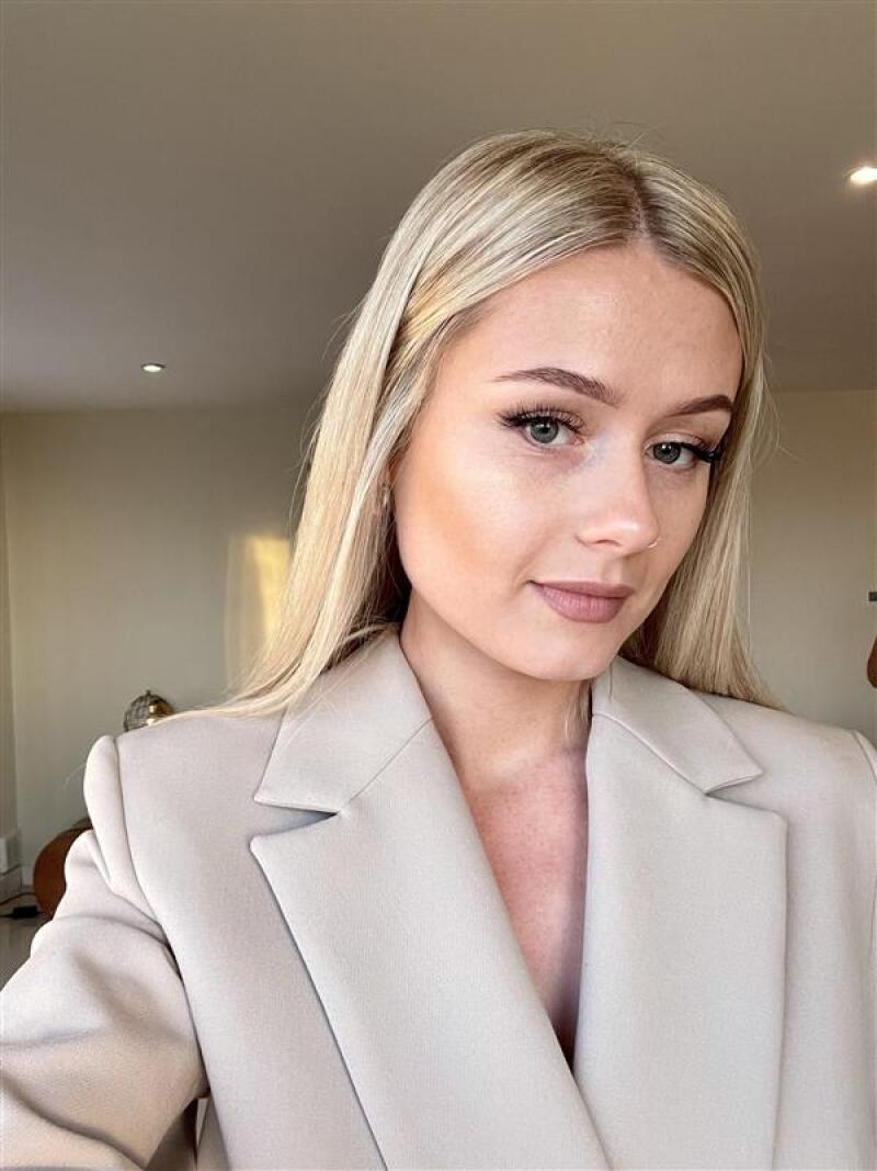 Leah Brett.jpg