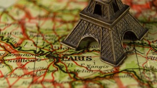 eiffel-tower-1839974.jpg