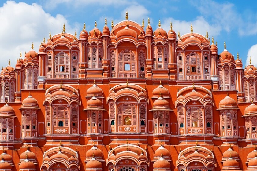  Hawa Mahal palace (Palace of the Winds) in Jaipur, Rajasthan