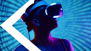 Man_with_VR_Headset_Amplifier_16x9.jpg