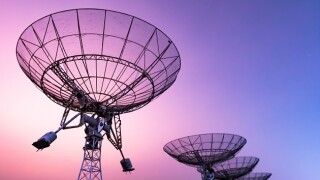 AdobeStock_128948307_telecoms