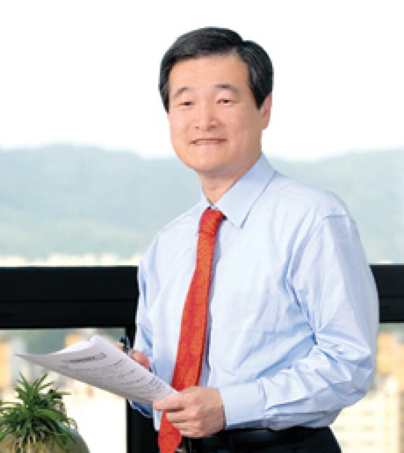 Commissioner Jung-Sik Koh