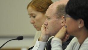 Chris Coons at a roundtable discussion with mental health stakeholders in 2018