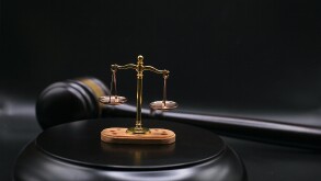 gavel-7499911.jpg