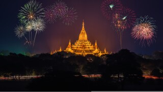 fireworks-1822479 (1).jpg