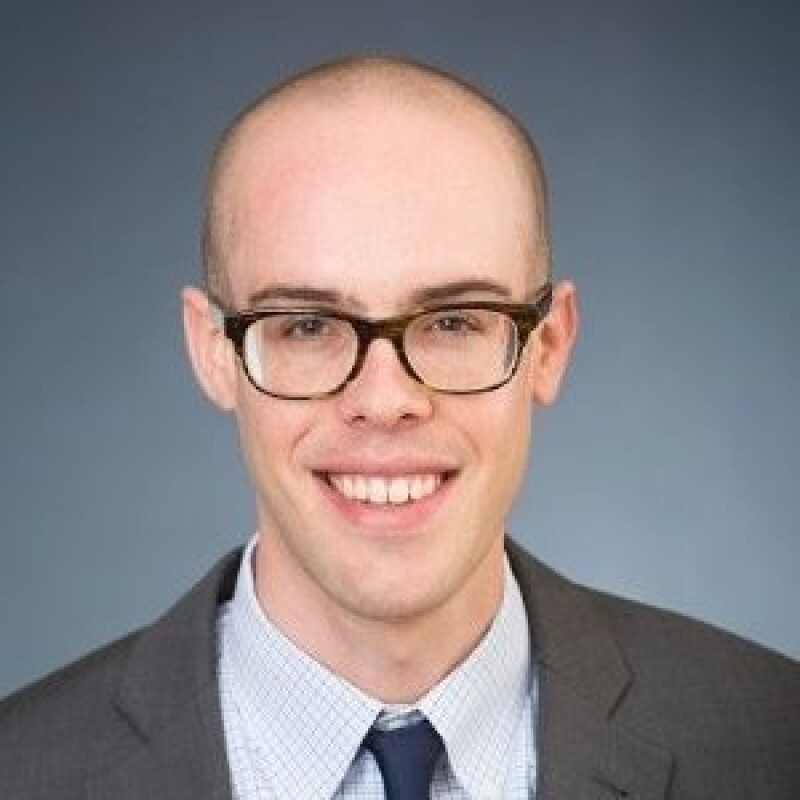OneDrive_1_9-30-2022/Jake Holt headshot.jpg