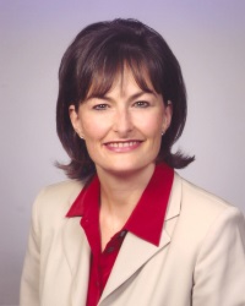 kara-stoll200.jpg
