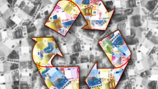 money-965063.jpg