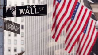 wall-street.jpeg