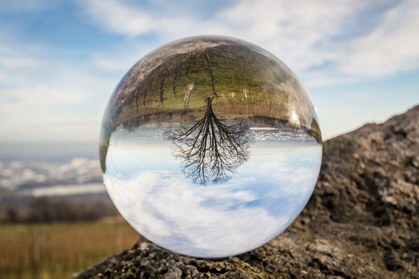 glass-sphere-1547291.jpg