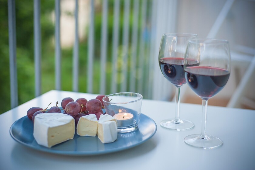 wine-2524100.jpg