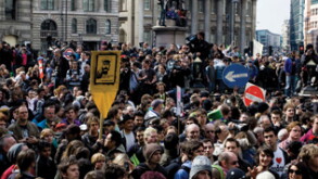g20-crowd.jpg