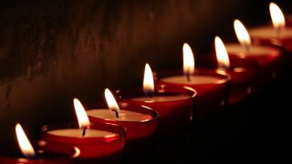 tea-lights-2223898 (1).jpg